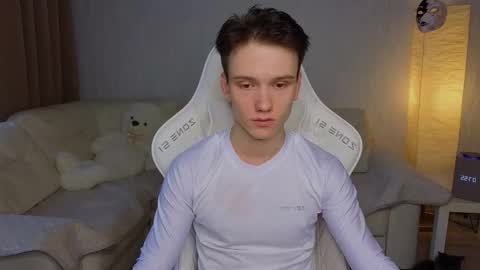 Snapshot of pupsenish chatting on 14, 9, 2025 Jesse online show from 14, 9, 2025