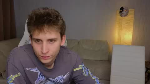 Snapshot of pupsenish chatting on 17, 9, 2025 Jesse online show from 17, 9, 2025