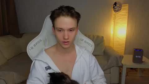 Snapshot of pupsenish chatting on 21, 9, 2025 Jesse online show from 21, 9, 2025