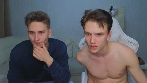 Snapshot of pupsenish chatting on 7, 10, 2025 Jesse online show from 7, 10, 2025