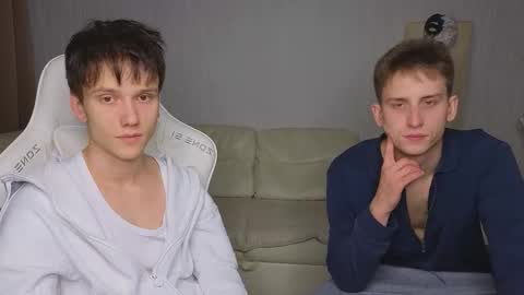 Snapshot of pupsenish chatting on 19, 10, 2025 Jesse online show from 19, 10, 2025