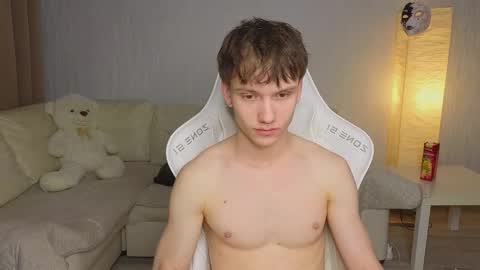 Snapshot of pupsenish chatting on 26, 11, 2025 Jesse online show from 26, 11, 2025