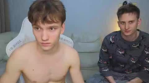 Snapshot of pupsenish chatting on 27, 11, 2025 Jesse online show from 27, 11, 2025