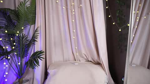 constant schedule Wednesday  Friday  Saturday  Sunday  The Rosemarie online show from 22, 10, 2025