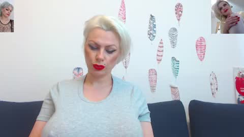 Snapshot of pure_seduce_wow chatting on 18, 6, 2026 Goldie online show from 18, 6, 2026
