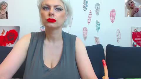 Snapshot of pure_seduce_wow chatting on 6, 7, 2026 Goldie online show from 6, 7, 2026