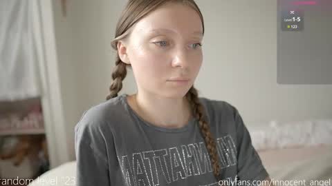 Snapshot of pureangeldolores chatting on 27, 10, 2025 i dont do shows for free. watching here silently and waiting for me to start showing you something for free is useless online show from 27, 10, 2025