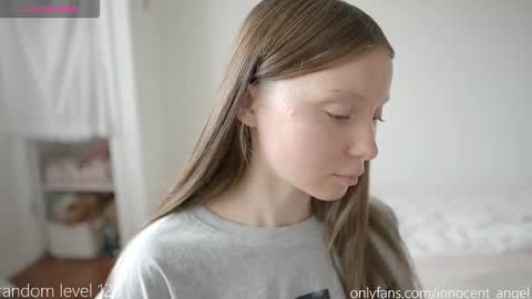 Snapshot of pureangeldolores chatting on 31, 10, 2025 i dont do shows for free. watching here silently and waiting for me to start showing you something for free is useless online show from 31, 10, 2025