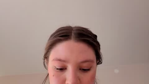 Snapshot of puree_eva chatting on 24, 6, 2026 Eva online show from 24, 6, 2026