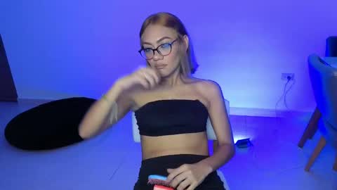 Snapshot of purepleasure25 chatting on 2, 5, 2026 purepleasure25 online show from 2, 5, 2026