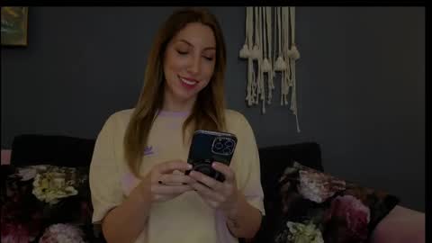 Isabelle online show from 2, 4, 2026