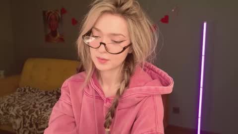 Bella online show from 15, 2, 2026