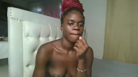 purple_honey1 online show from 4, 4, 2026