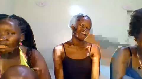Snapshot of purple_honey2 chatting on 13, 6, 2026 Honey online show from 13, 6, 2026