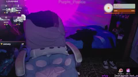 Snapshot of purple_pookie chatting on 5, 1, 2025   Sofia   online show from 5, 1, 2025