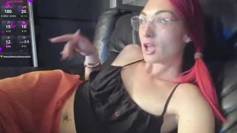 Snapshot of purplerainn69 chatting on 15, 6, 2026 PurpleRainn69 Dina online show from 15, 6, 2026
