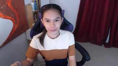 Snapshot of pussiswet_xx chatting on 5, 6, 2026 jessy online show from 5, 6, 2026