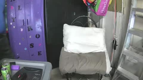 Mark online show from 20, 2, 2025