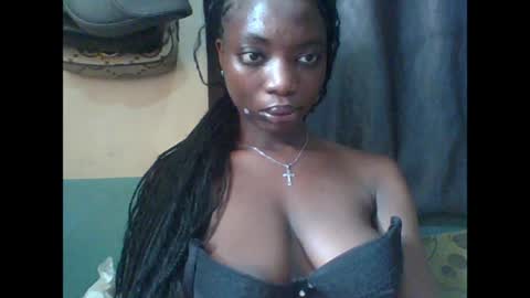 Snapshot of pweedy_ora chatting on 27, 6, 2026 ora online show from 27, 6, 2026