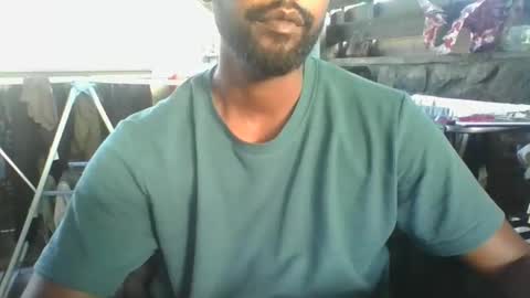 Snapshot of python974 chatting on 16, 12, 2025 Python online show from 16, 12, 2025