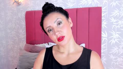 qadeshh  online show from 19, 10, 2025