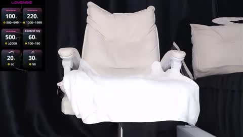 qianqian_ online show from 25, 11, 2025