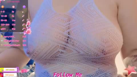 Snapshot of qu33nandh3rk1ng chatting on 23, 1, 2025 Queen And King online show from 23, 1, 2025