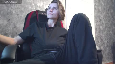 Lola online show from 11, 11, 2025