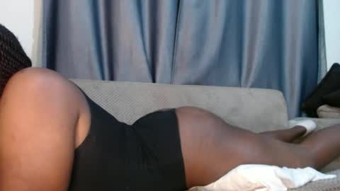 Snapshot of queen_789 chatting on 19, 6, 2026 emmie online show from 19, 6, 2026