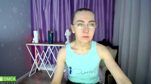 Snapshot of queen_a_n_i chatting on 31, 1, 2025 A N I Ill be here on December 1st online show from 31, 1, 2025