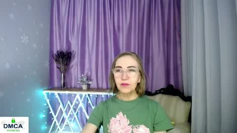 Snapshot of queen_a_n_i chatting on 4, 5, 2026 A N I Ill be here on December 1st online show from 4, 5, 2026