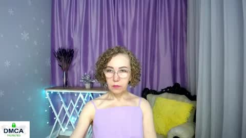 Snapshot of queen_a_n_i chatting on 17, 5, 2026 A N I Ill be here on December 1st online show from 17, 5, 2026