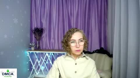 Snapshot of queen_a_n_i chatting on 4, 6, 2026 A N I Ill be here on December 1st online show from 4, 6, 2026