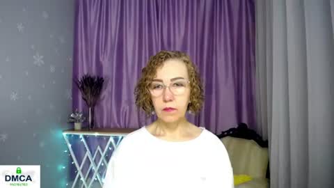 Snapshot of queen_a_n_i chatting on 14, 6, 2026 A N I Ill be here on December 1st online show from 14, 6, 2026