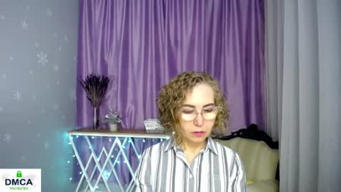 Snapshot of queen_a_n_i chatting on 25, 6, 2026 A N I Ill be here on December 1st online show from 25, 6, 2026