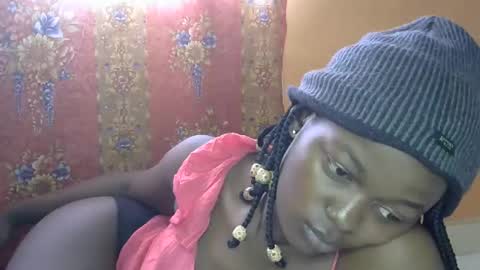 Snapshot of queen_banice chatting on 30, 9, 2025 queen_banice online show from 30, 9, 2025