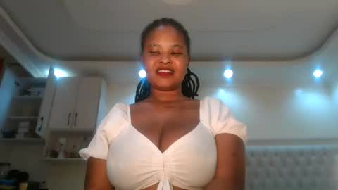 Snapshot of queen_kikih chatting on 7, 6, 2026 Queen kikih online show from 7, 6, 2026