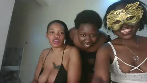 Snapshot of queen_kikih chatting on 16, 7, 2026 Queen kikih online show from 16, 7, 2026