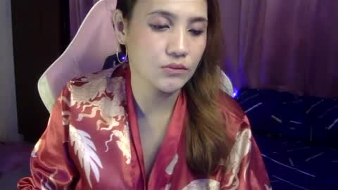 QueenHennessy online show from 1, 12, 2024