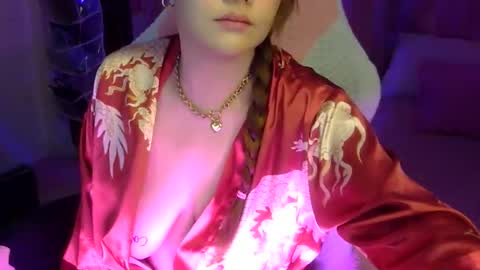 QueenHennessy online show from 13, 3, 2026