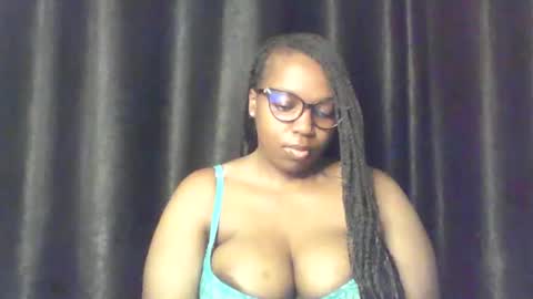 Snapshot of queen_melanine chatting on 6, 6, 2026 QUEEN online show from 6, 6, 2026