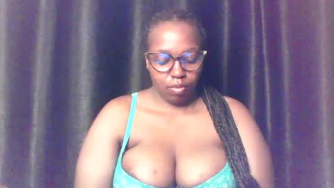 Snapshot of queen_melanine chatting on 19, 7, 2026 QUEEN online show from 19, 7, 2026