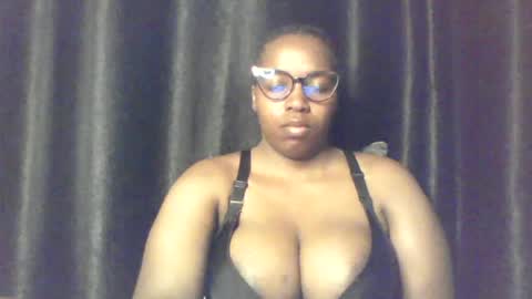 Snapshot of queen_melanine chatting on 22, 7, 2026 QUEEN online show from 22, 7, 2026