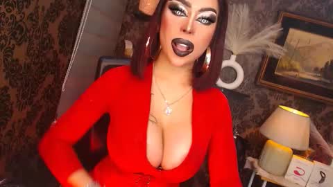 Snapshot of queen_mirahh chatting on 2, 10, 2025 queen mira maria shantal online show from 2, 10, 2025
