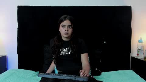 queen_misy online show from 10, 4, 2026