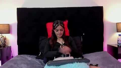 Snapshot of queen_misy chatting on 26, 4, 2026 queen_misy online show from 26, 4, 2026