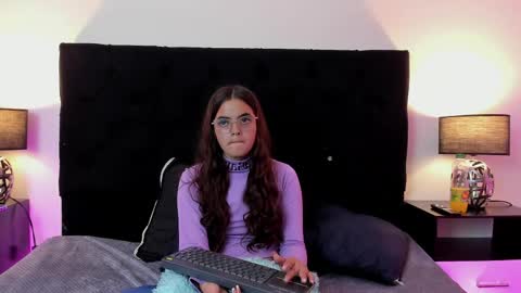 Snapshot of queen_misy chatting on 2, 5, 2026 queen_misy online show from 2, 5, 2026