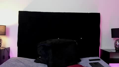 Snapshot of queen_misy chatting on 8, 5, 2026 queen_misy online show from 8, 5, 2026