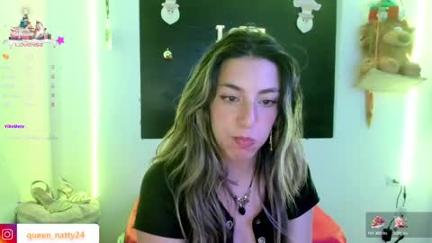 queen_natttyy online show from 5, 1, 2025
