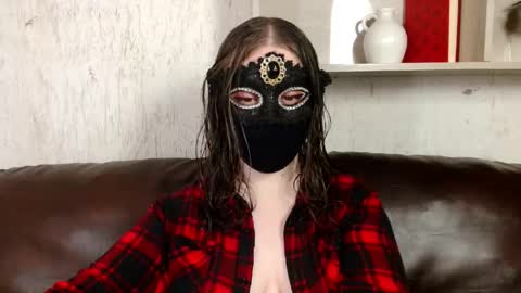 Snapshot of queen_nora chatting on 4, 5, 2026 Nora online show from 4, 5, 2026